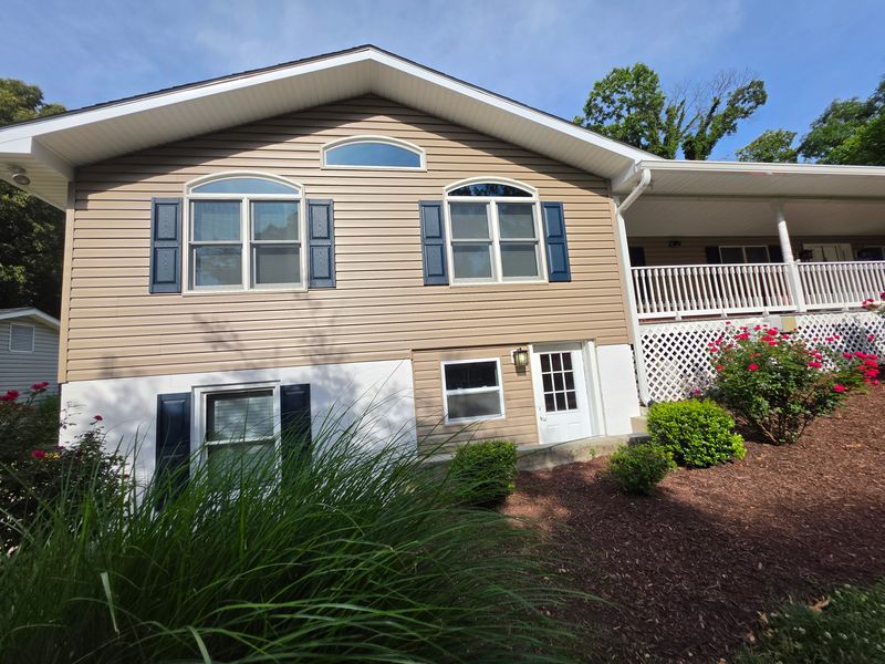 Vinyl Siding Replacement