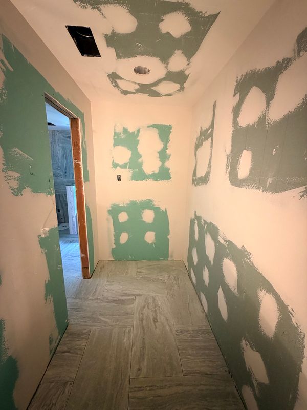 DRYWALL REPAIR SERVICES