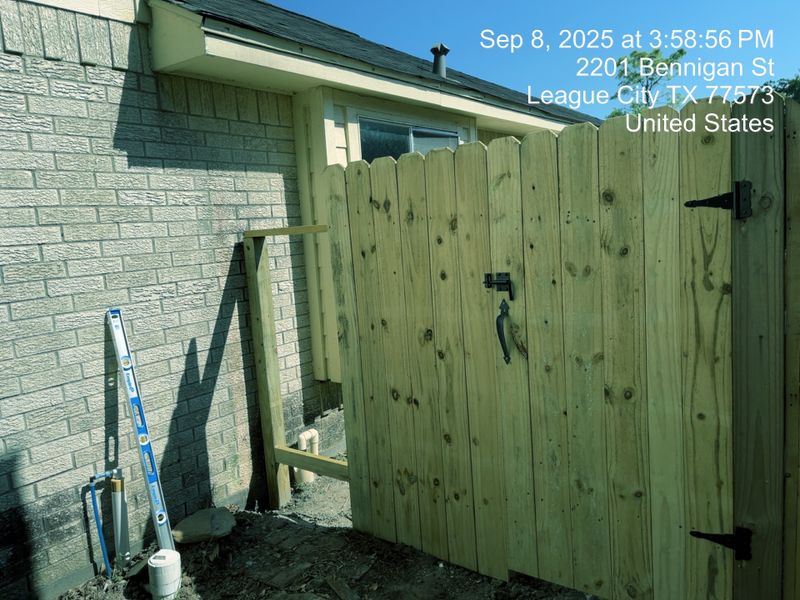 Fencing and gate repairs