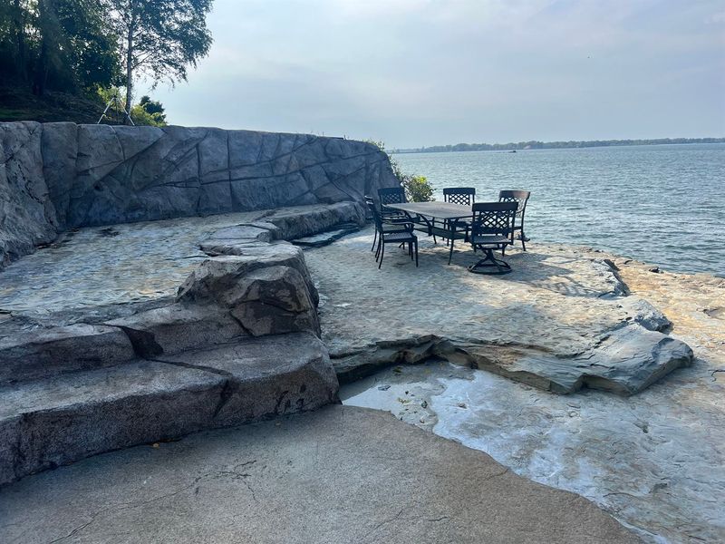 Retaining walls