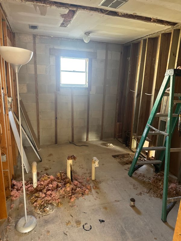 Converting 2 Bathrooms into 1