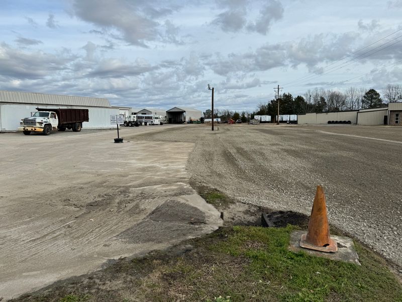 Roadbeds and aggregate