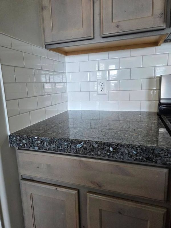 Kitchen Backsplash Installation