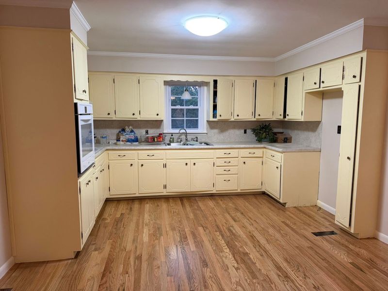 Cabinet Refinishing