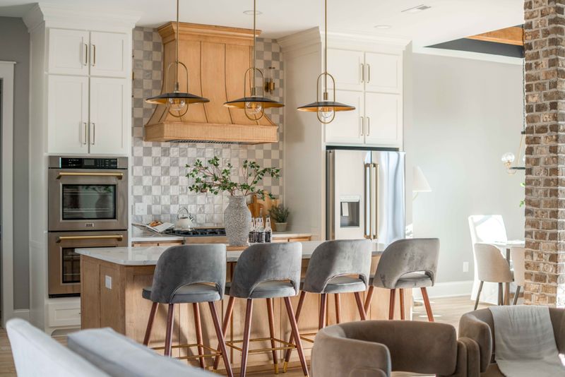 Southern Charm Custom: Design & Build