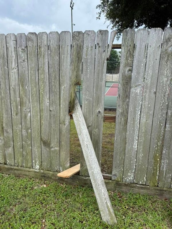Commercial Fencing
