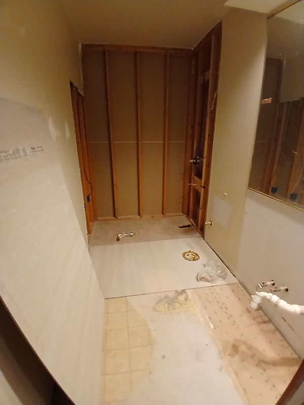 Makanda master and full bath
