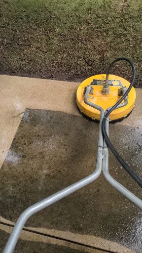 Driveway and Sidewalk Cleaning