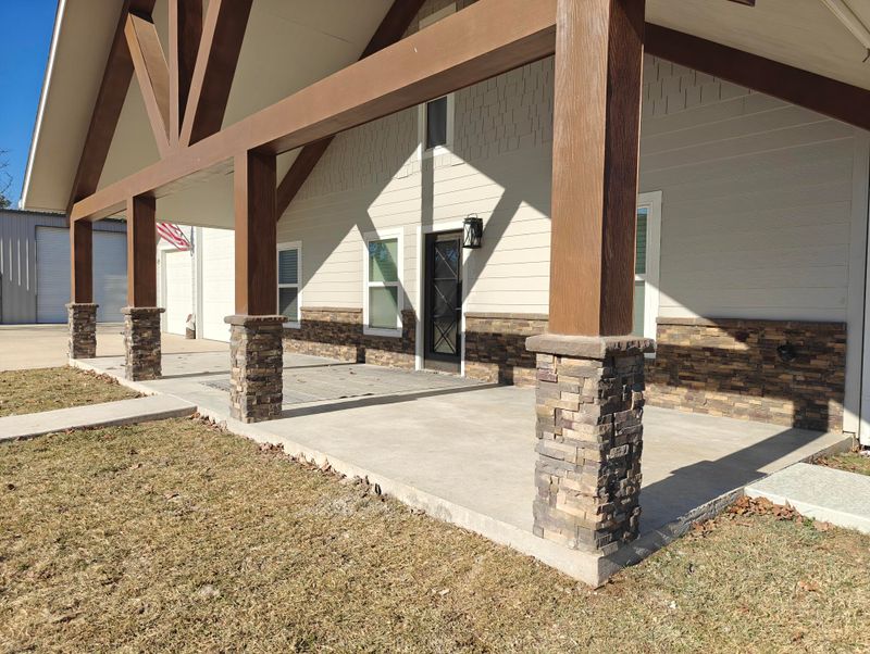 Masonry gallery