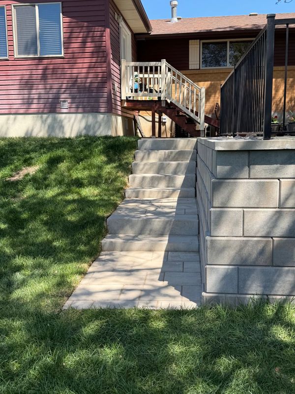 Precast Retaining Walls