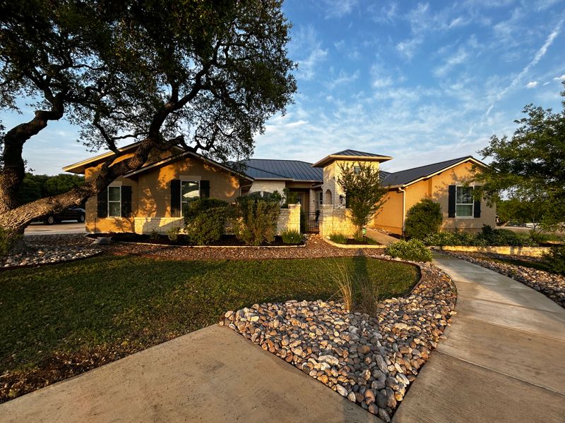 Xeriscape/hardscape