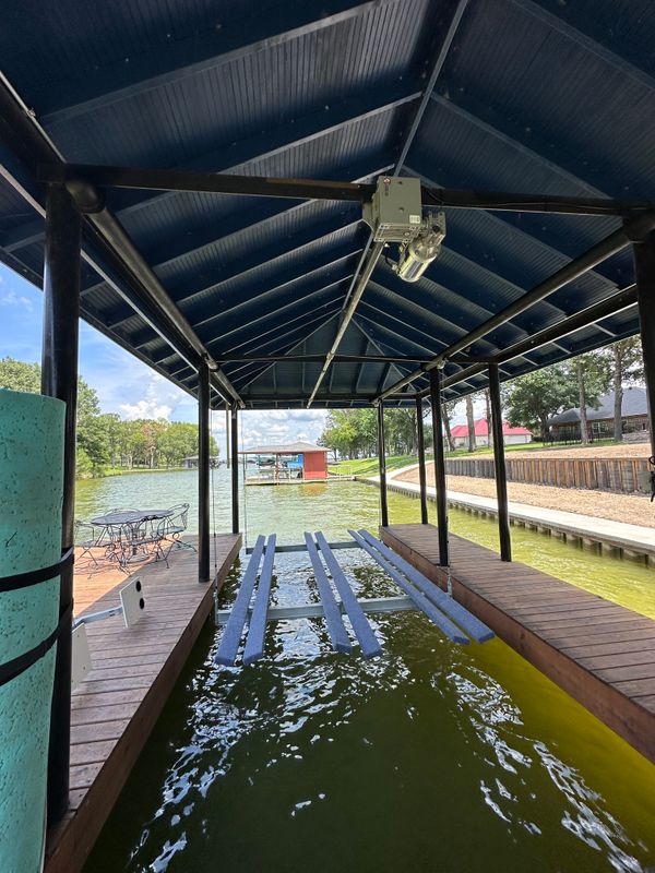 Boat hoist maintenance and repair 