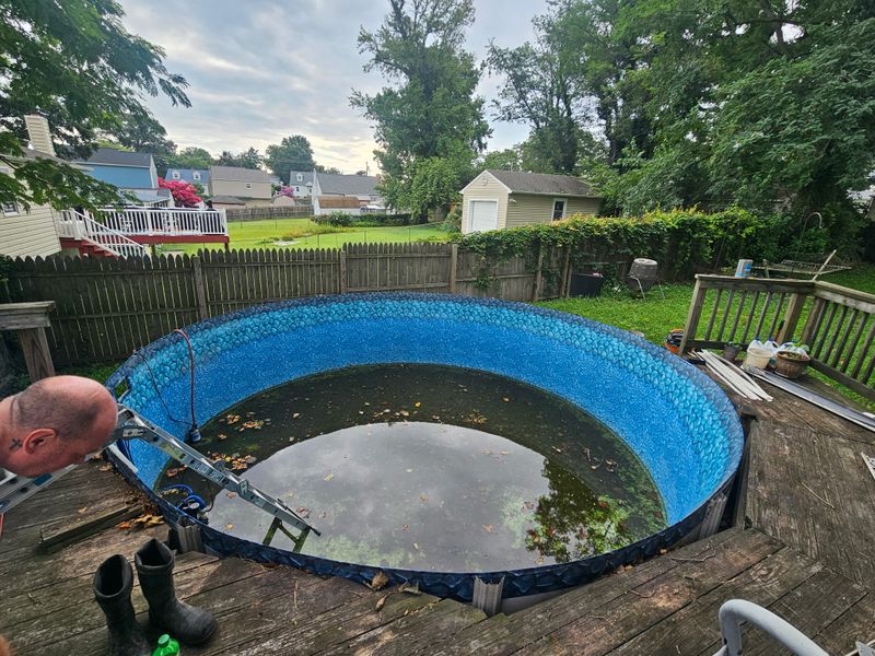 Above ground pool liner replacement