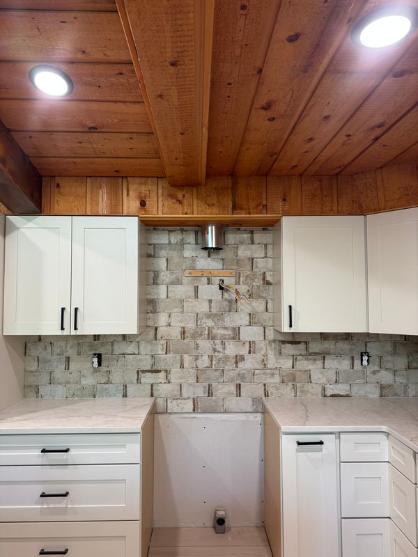 Kitchen backsplash 