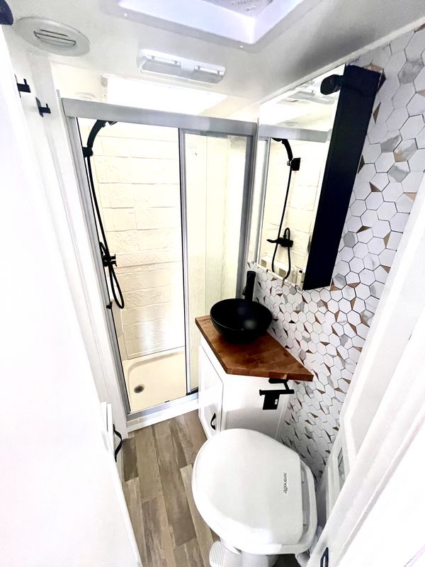 RV & Camper Van Bathroom Renovations