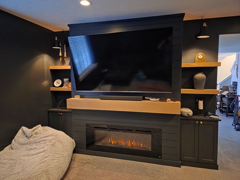 Living Rooms & Lounges