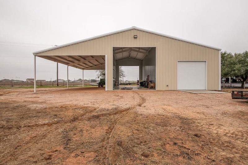 Barns & Shops