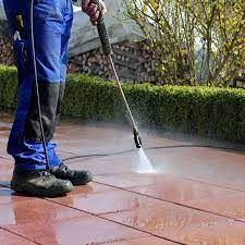 Driveway and Sidewalk Cleaning