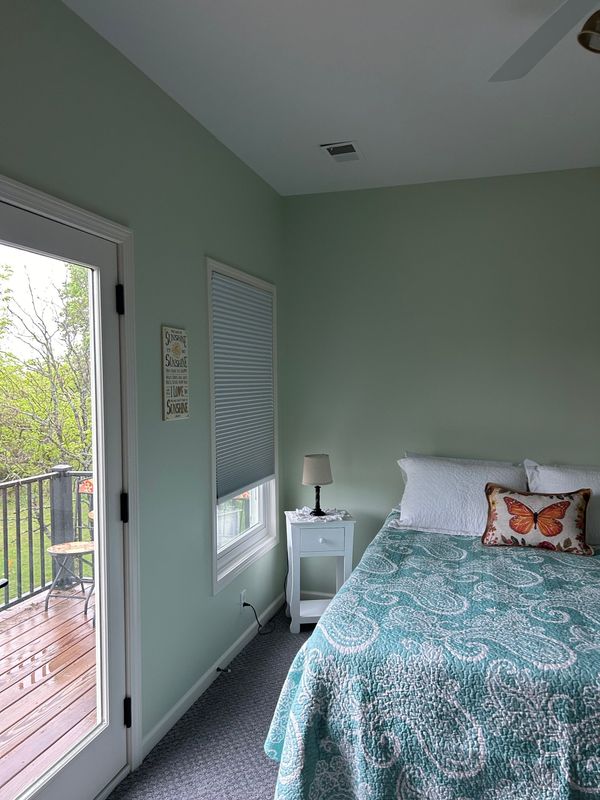 Kingsville Home Makeover: Professional Staining & Painting for Timeless Beauty