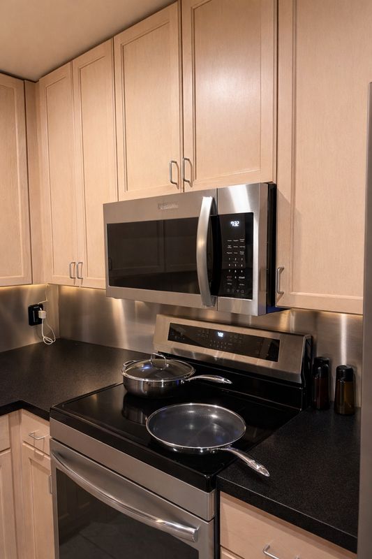 Kitchen and Cabinet Refinishing