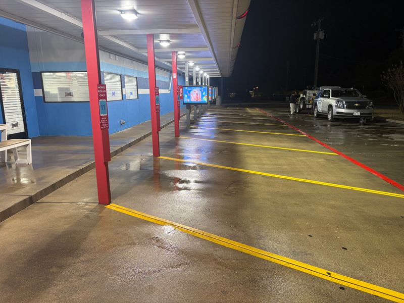 Driveway and Sidewalk Cleaning