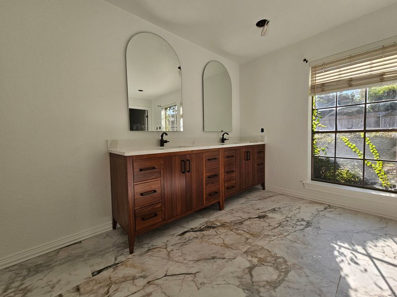 Custom Walk-In Showers