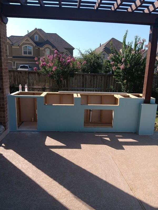 Outdoor Kitchen