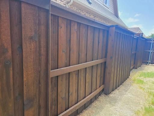 Fence Staining & Sealing