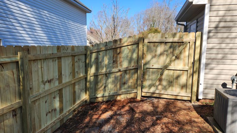 Wood Privacy Fence - Charlotte, NC