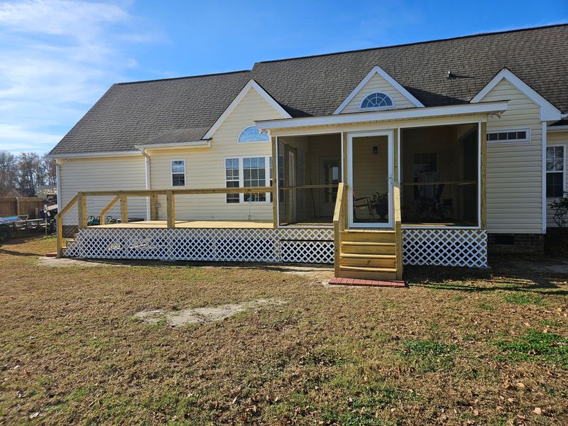 Screen porch