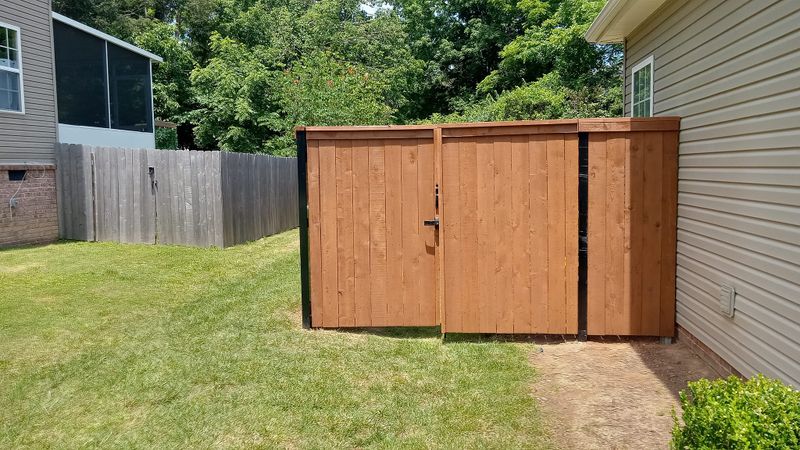 Fence & Deck Staining