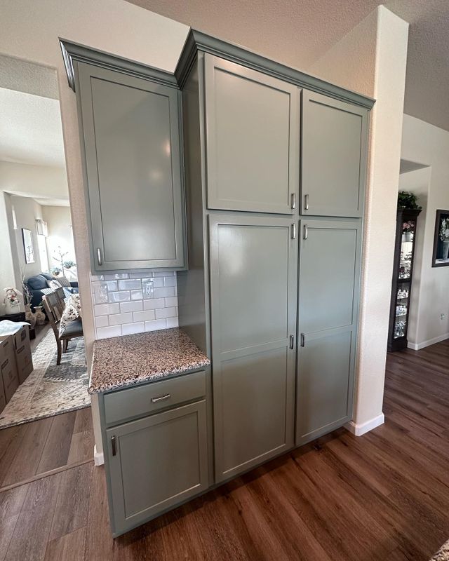 Kitchen and Cabinet Refinishing gallery