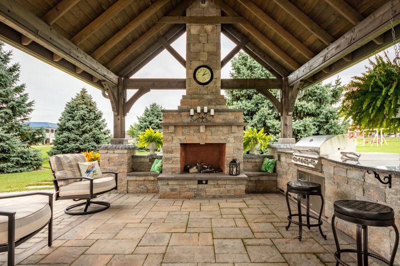 Outdoor Kitchens