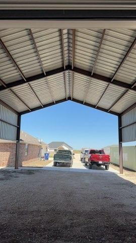 Metal buildings 