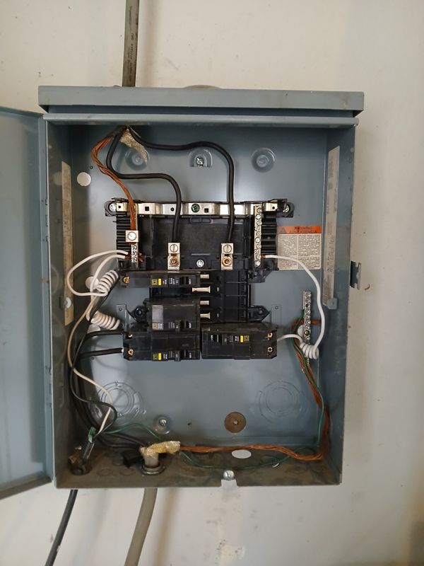 Handyman and emergency service repairs