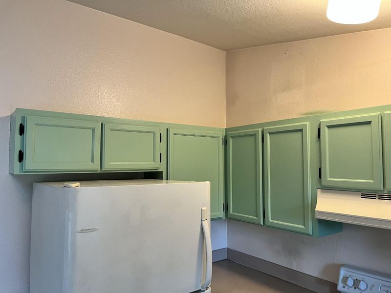 Kitchen and Cabinet Refinishing gallery