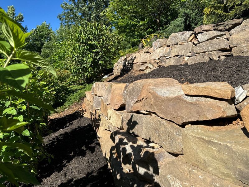 Retaining Walls, Walkways and Patios