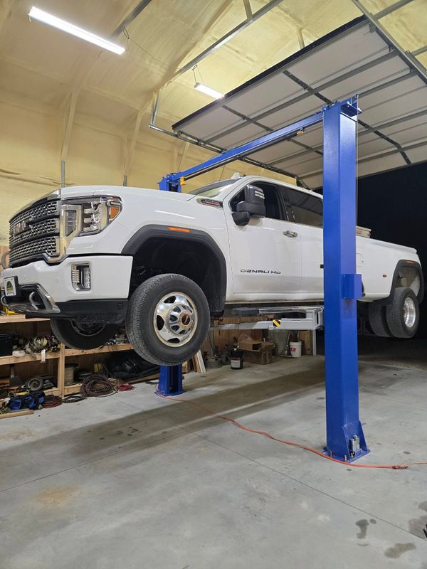 Buying and Selling Car Lifts