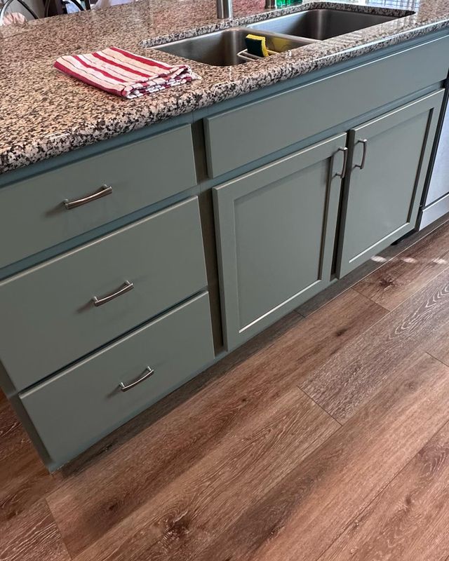 Kitchen and Cabinet Refinishing gallery
