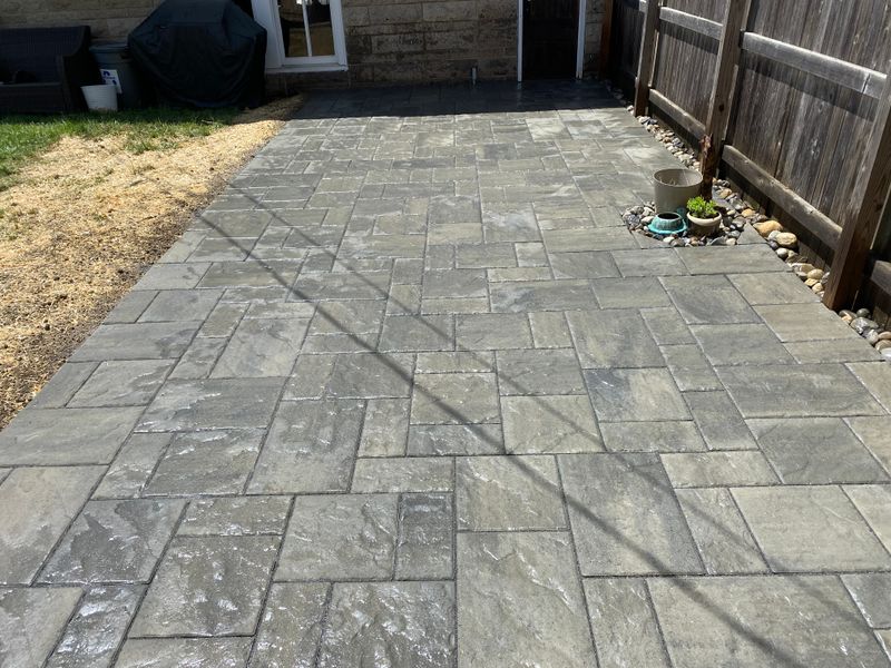 Hardscaping/pavers/retaining walls