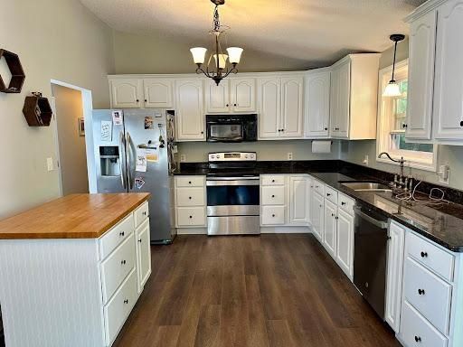 Kitchen Cabinet Refinishing