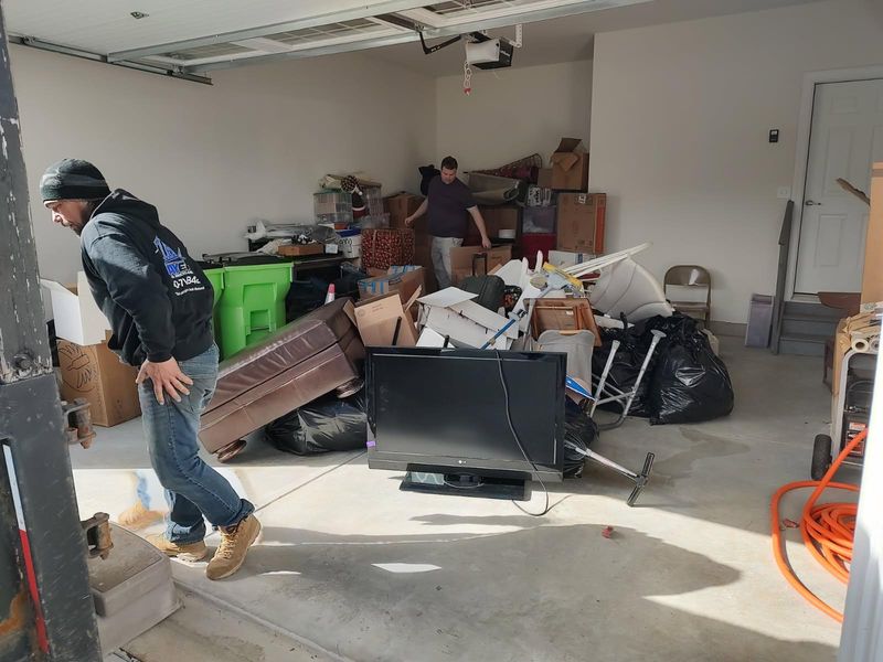 Stevensville Estate Revival: Pristine Cleanout and Eco-Friendly Junk Removal by Bay East Hauling Services