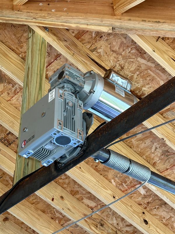 Boat hoist maintenance and repair 