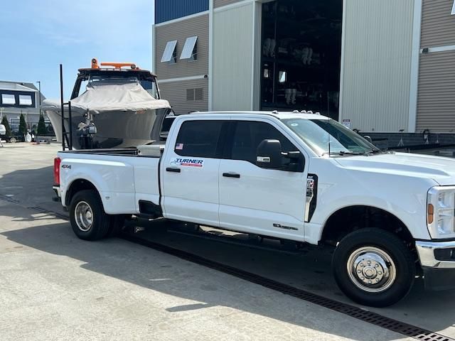 Turner Yacht Services truck ready to transport a boat