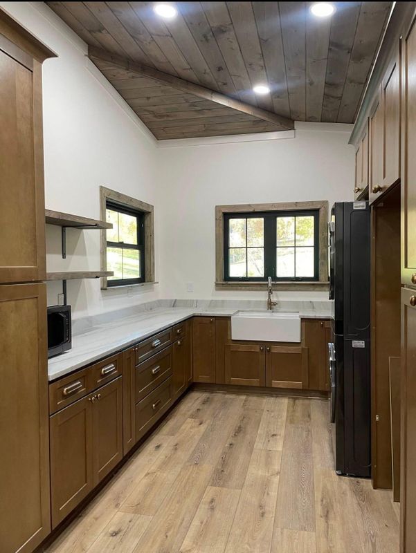 Cabinets 