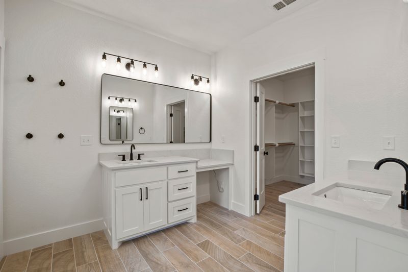 Custom Home - Tolar