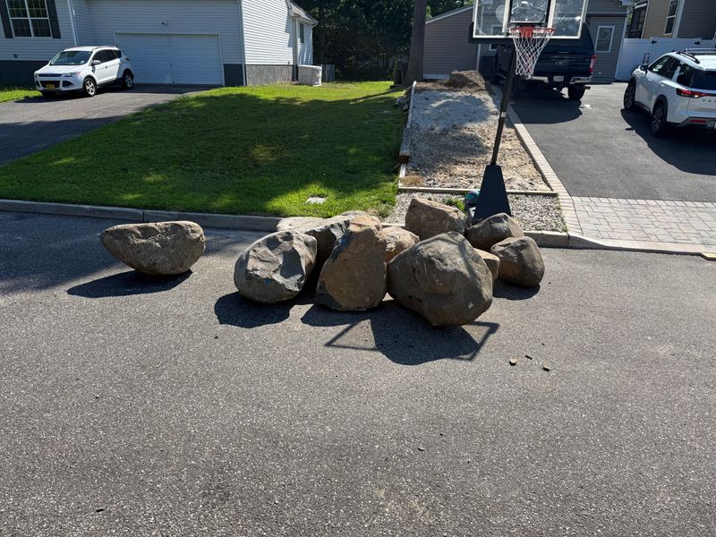 Gravel/ Stone