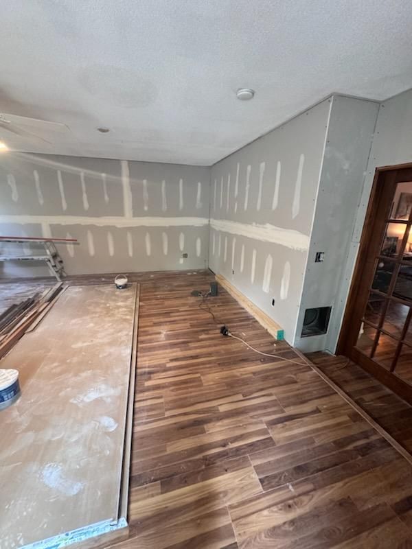 Carbondale Roof Leak repair and Drywall installation