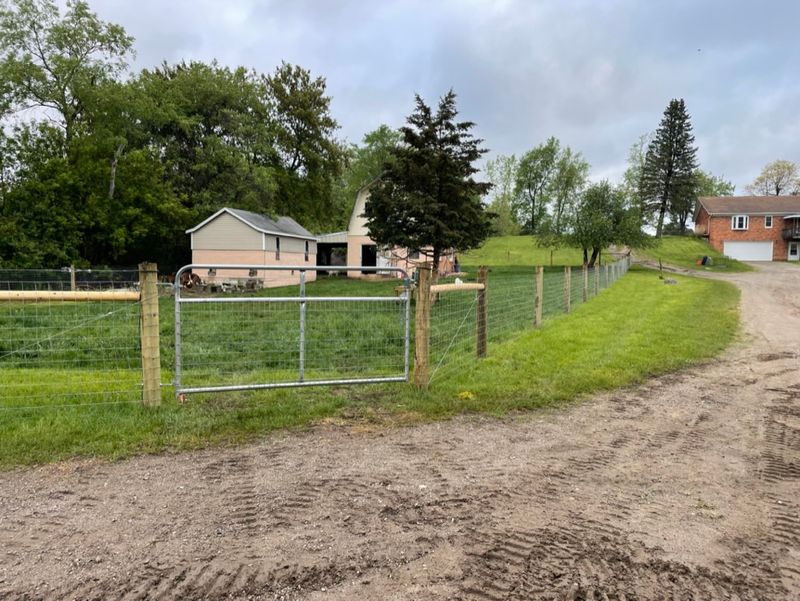 10-Acre Woven Wire Fence in Oakland Township, MI