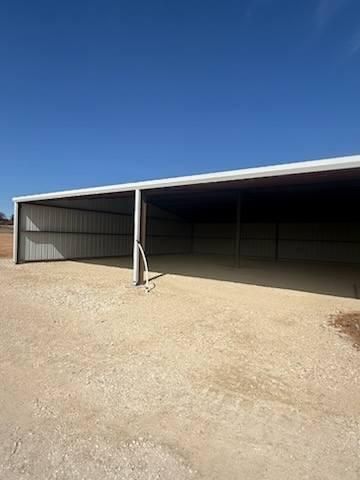 Arena & Barns